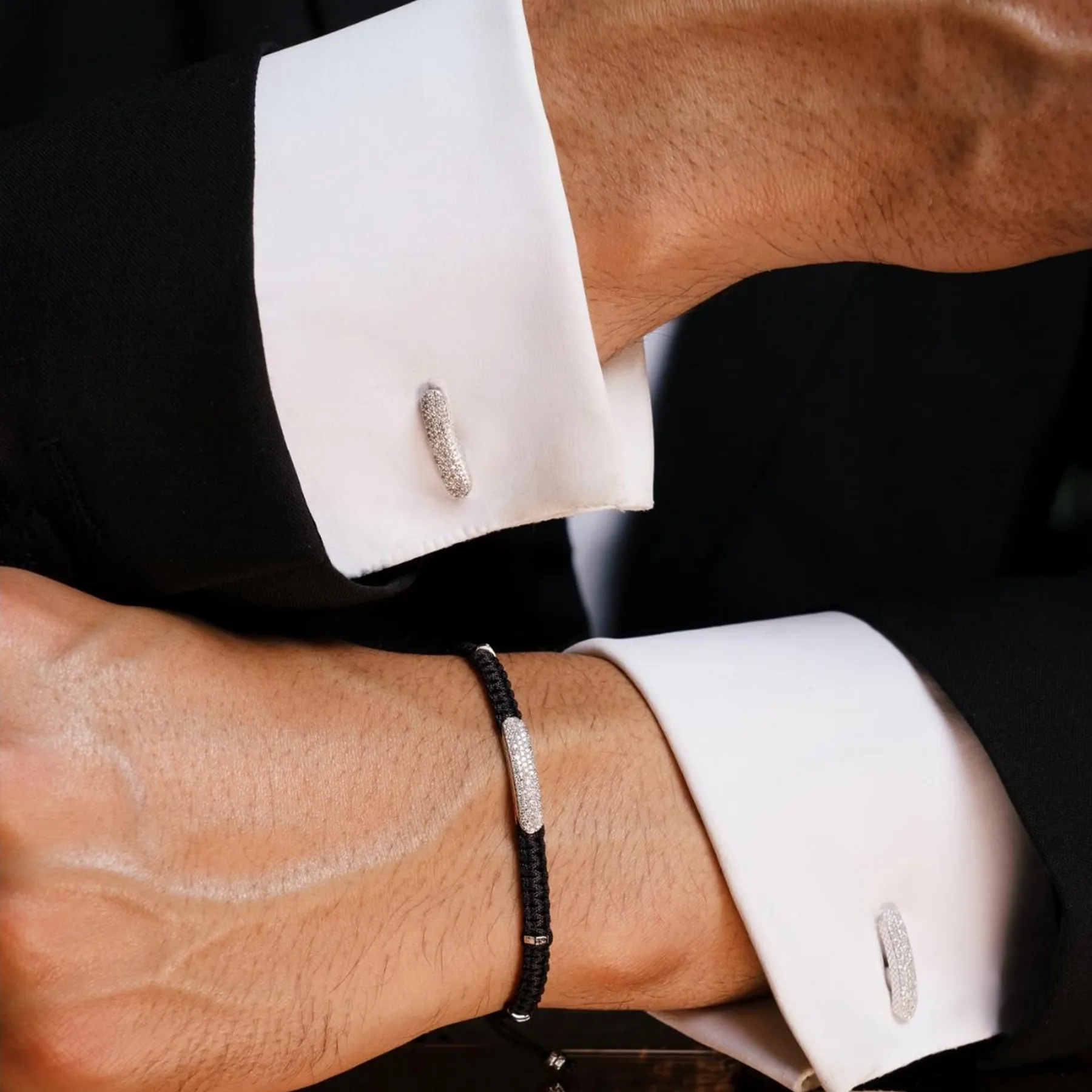 Baton cufflinks with 198 white diamonds in sterling silver