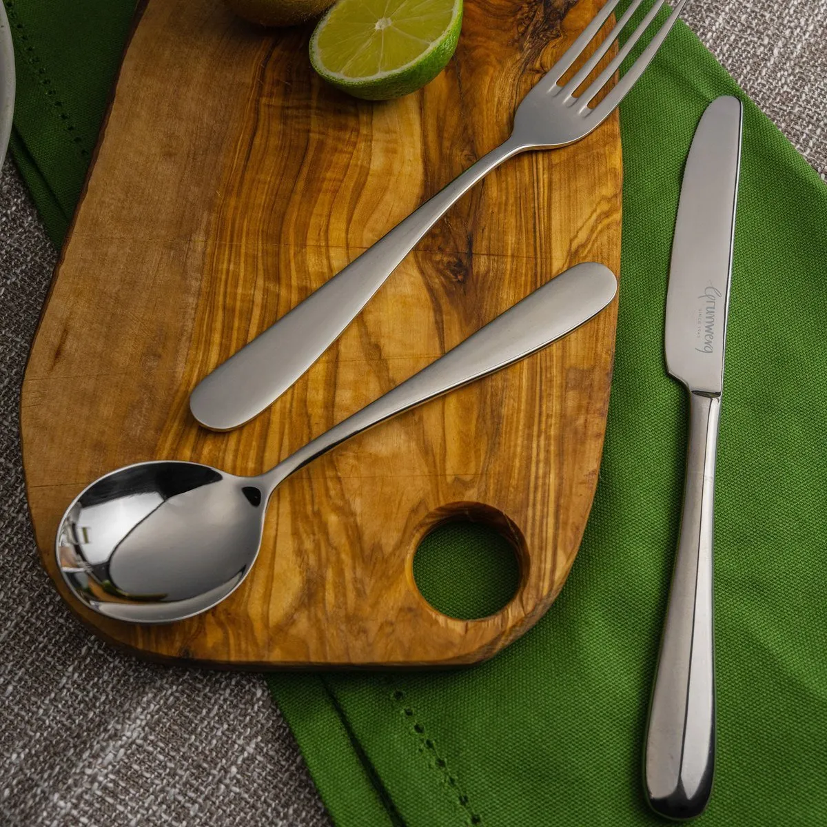 Clarence 26 Piece Cutlery Set For 6 People