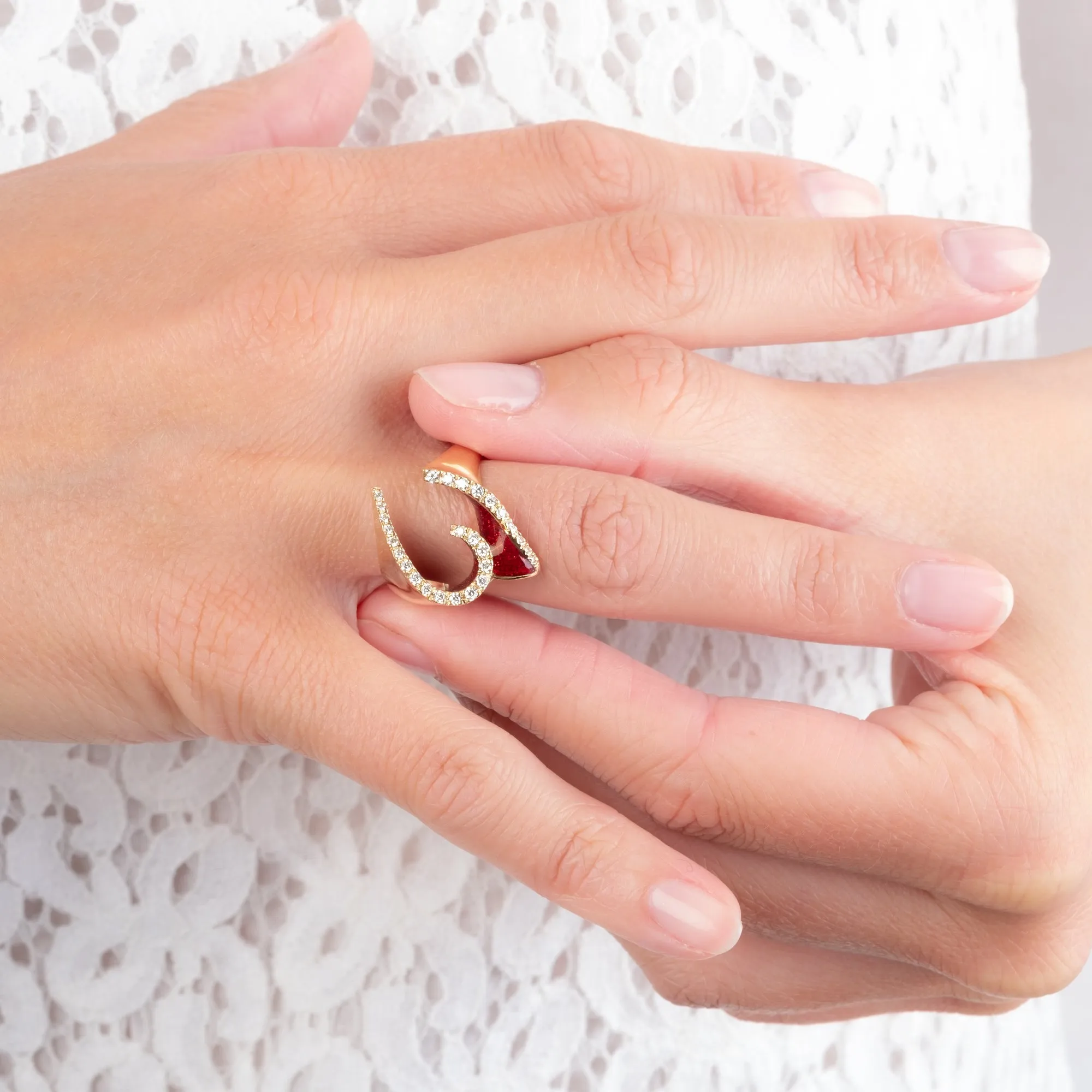 Enamel and Diamond 18k yellow gold ring