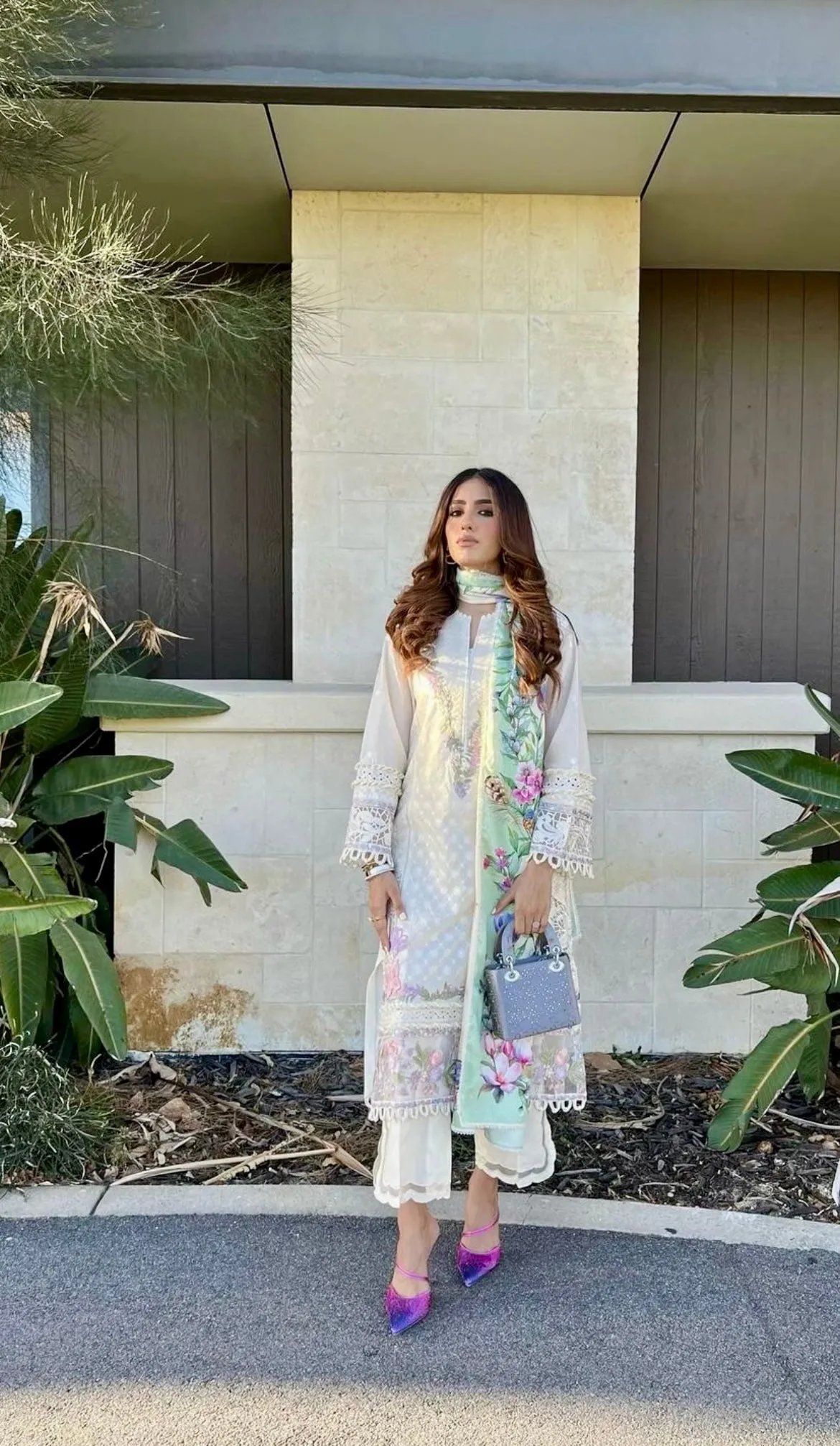 Sable Vogue Luxury Lawn Collection 2024 – IVY