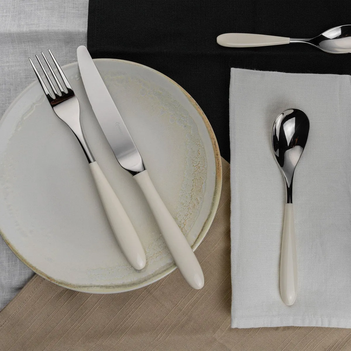 Yin & Yang White Set of 2 Dessert Knives